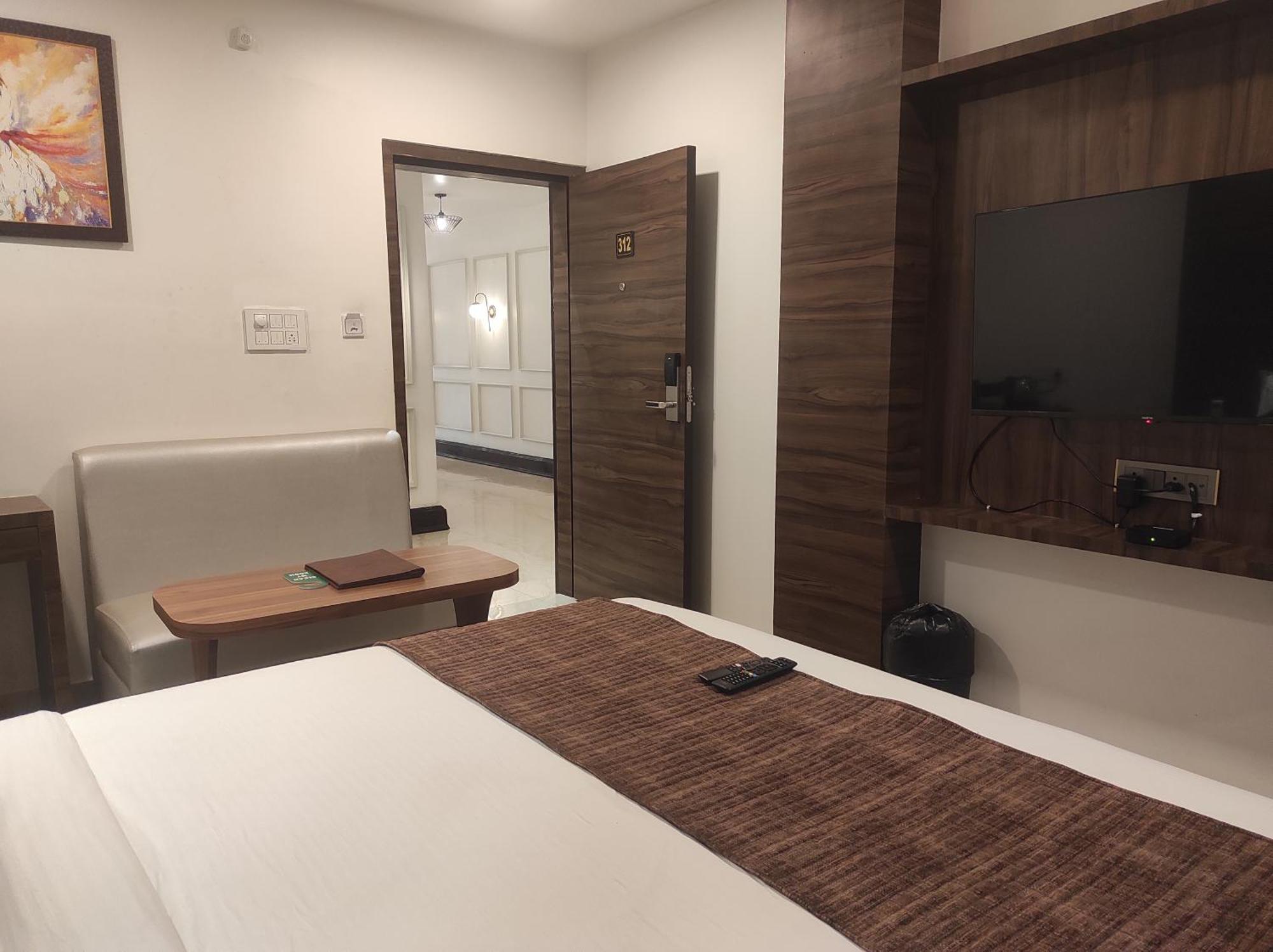 Hotel Obsidian Blue Itānagar Zewnętrze zdjęcie