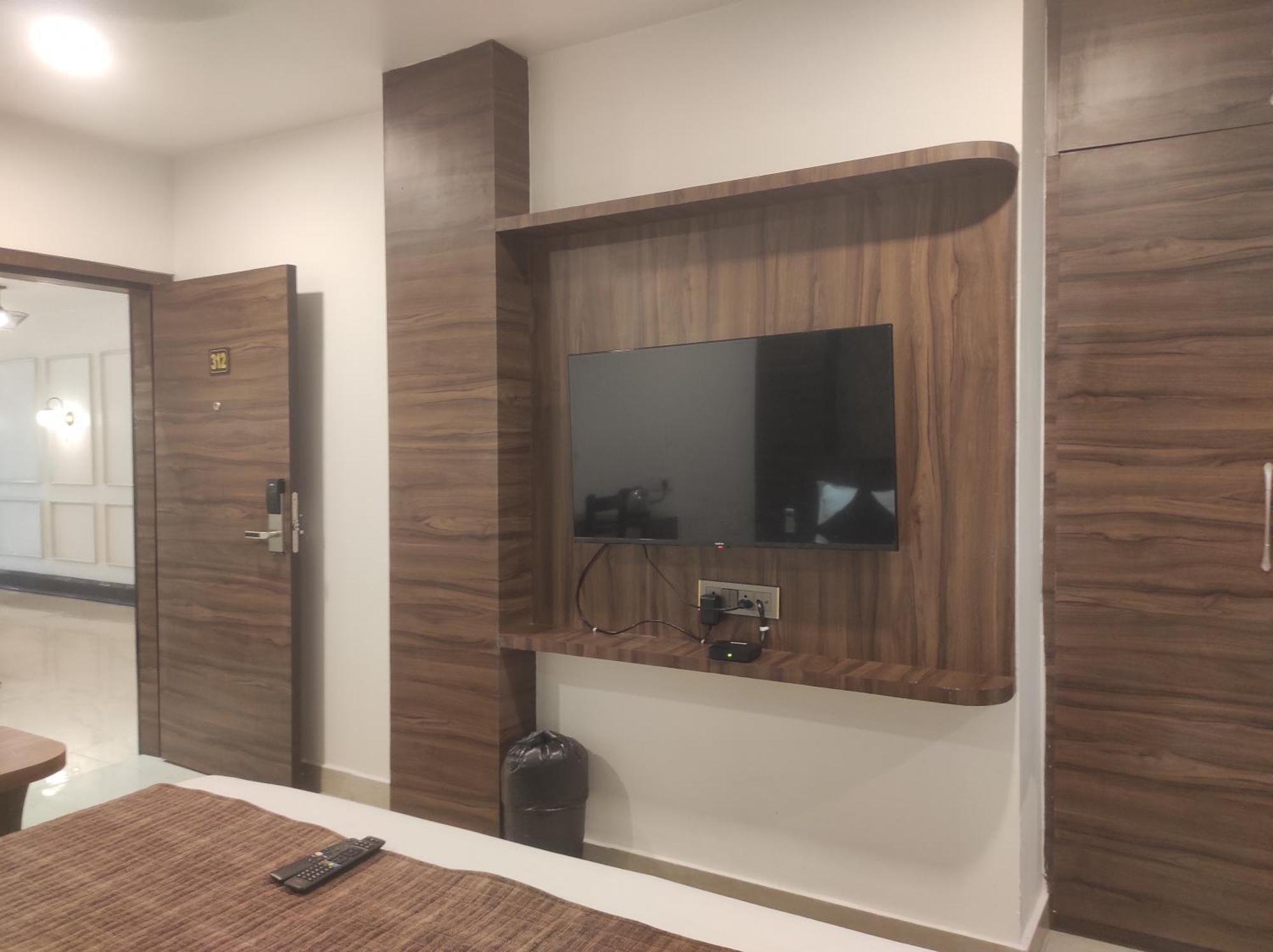 Hotel Obsidian Blue Itānagar Zewnętrze zdjęcie